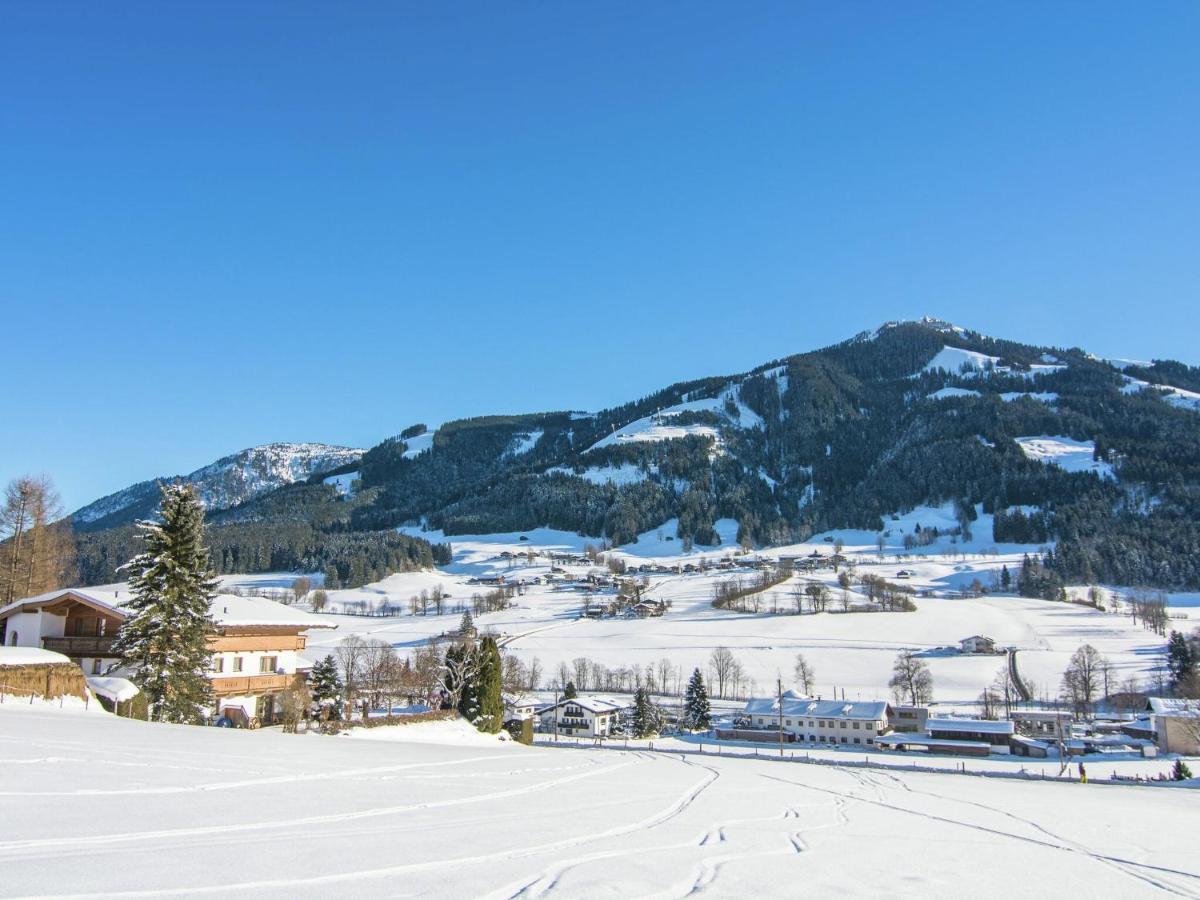 Luxurious Holiday Home With Terrace In Tyrol Brixen im Thale Bagian luar foto